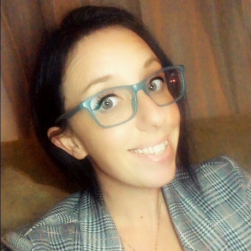 Meet your Posher, Valarie